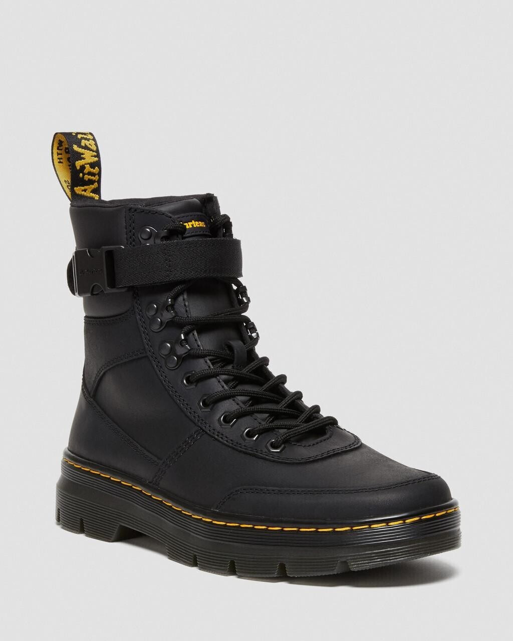 Dr. Martens Combs Tech II Wyoming 27801001 black a 127 99 Offerte Black Friday 2024 Miglior prezzo su idealo