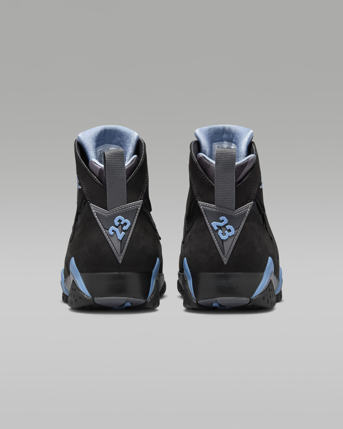Black and baby blue jordan 7s discount