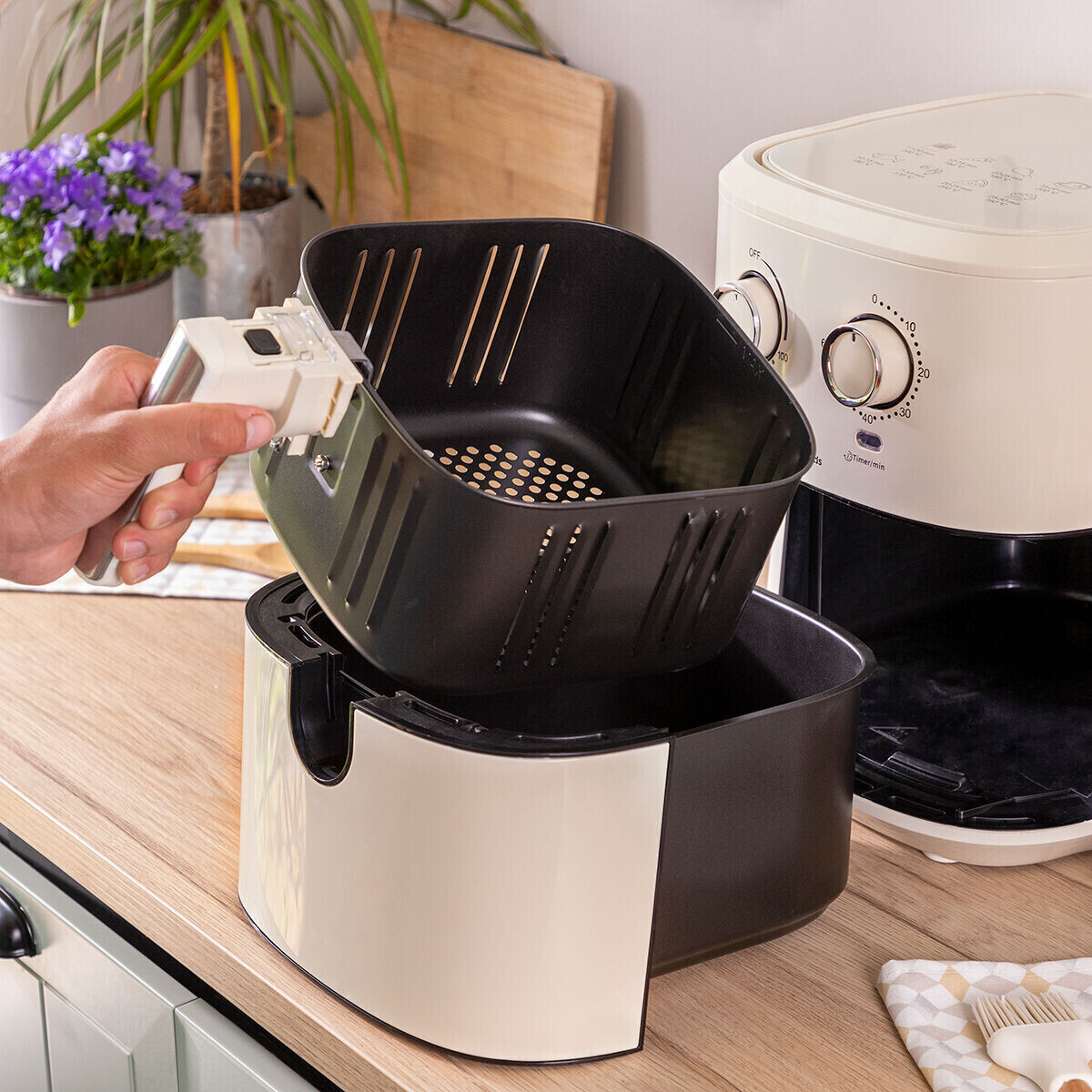 InnovaGoods Vynner View 6500 : l'Airfryer Vintage qui fera de vous un InnovaGoods Vynner View 6500 : l'Airfryer Vintage qui fera de vous un