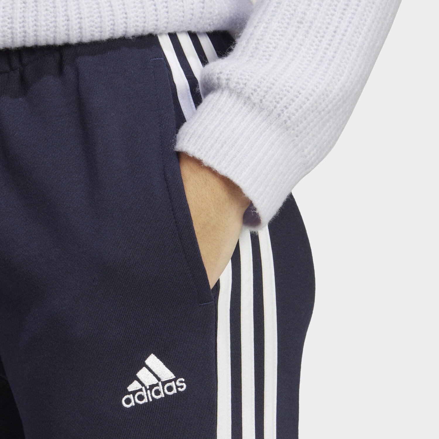 Adidas Woman Essentials 3-Stripes French Terry Cuffed Pants legend  ink/white (IC9923) ab 27,32 € | Preisvergleich bei