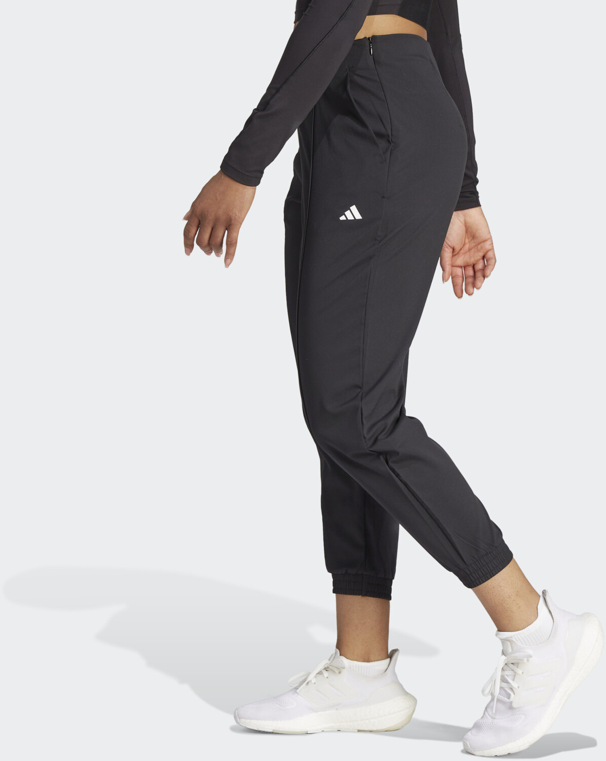 Pants black/ € Preisvergleich AEROREADY Adidas Train Branding Woman bei 32,99 white Minimal | Woven (IJ5923) ab Essentials