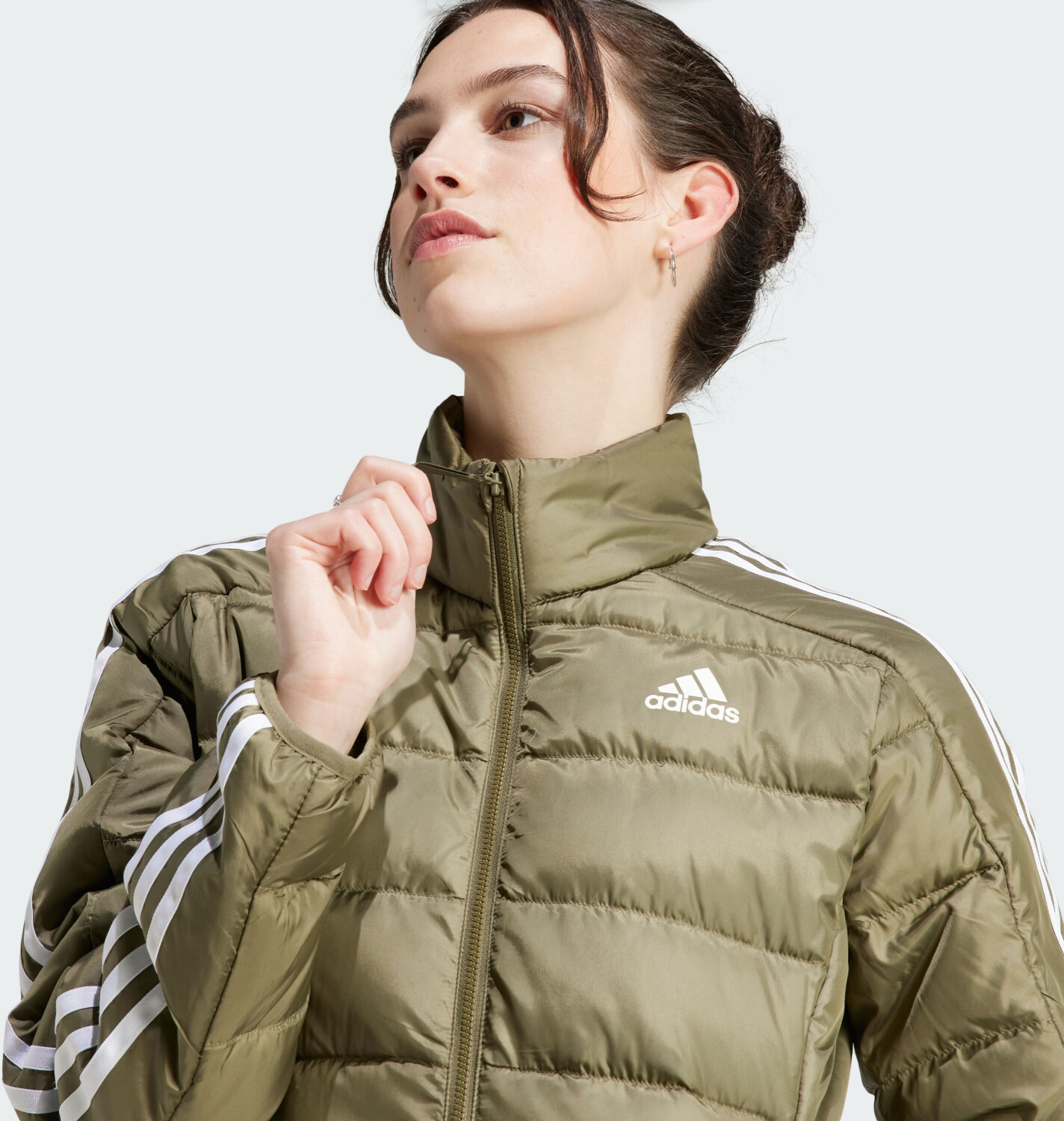 Adidas Woman Essentials 3 Stripes Light Down Jacket olive strata IK3229 ab 59 99 Preisvergleich bei idealo