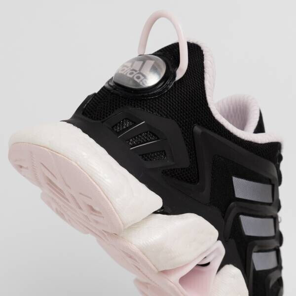 White and black boost womens top