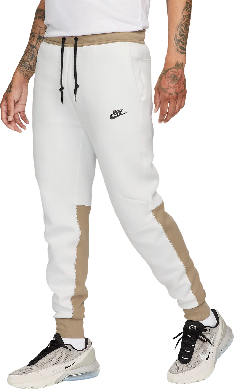 Nike Sportswear Tech Fleece Pants summit khaki in Saldo a 89 18 Gennaio 2025 Miglior prezzo su idealo