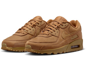 Nike sneaker braun store
