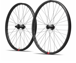 Reserve Dh (29) I9 Hydra 110 Boost Wheel Set black 20 x 110 / 12 x 157 mm / Sram XD