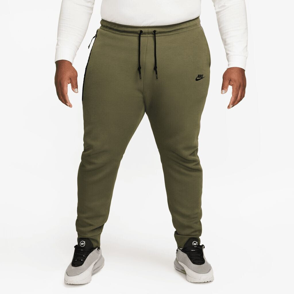 Nike Sportswear Tech Fleece Pants medium olive black en REBAJAS por 132 00 Enero 2025 Las mejores ofertas en idealo.es