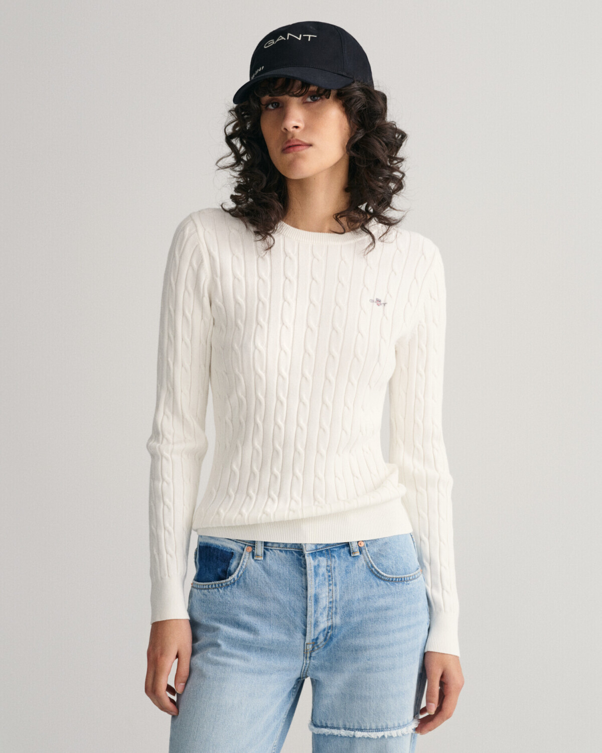 GANT cable knit round neck sweater in stretch cotton (4800100) eggshell
