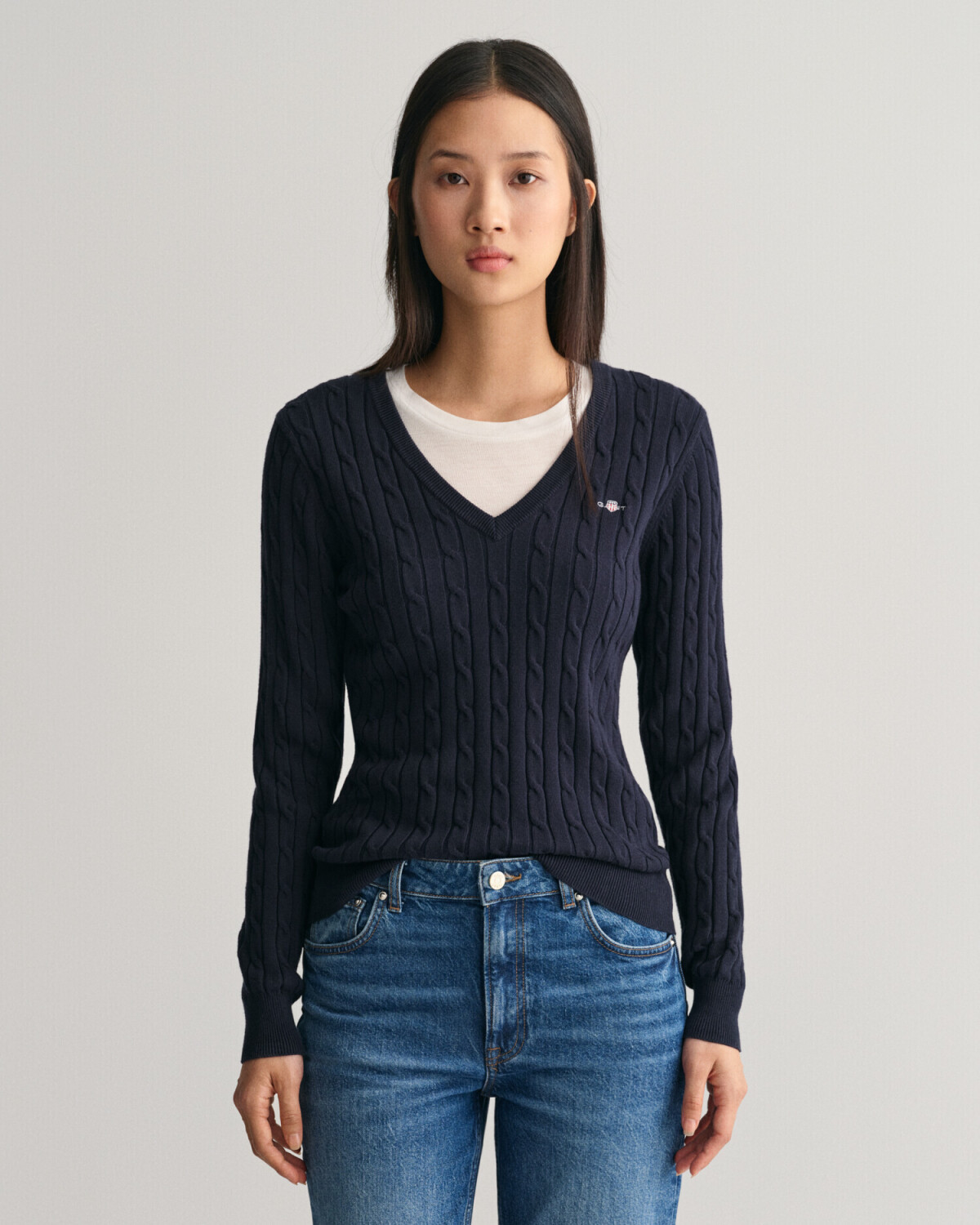 GANT cable knit V-neck sweater in stretch cotton (4800101) blue