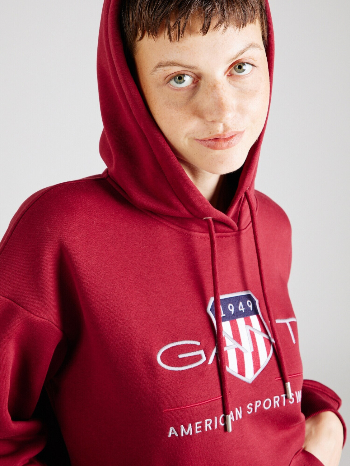 GANT Archive Shield Hoodie 4204567 plumped red au meilleur prix