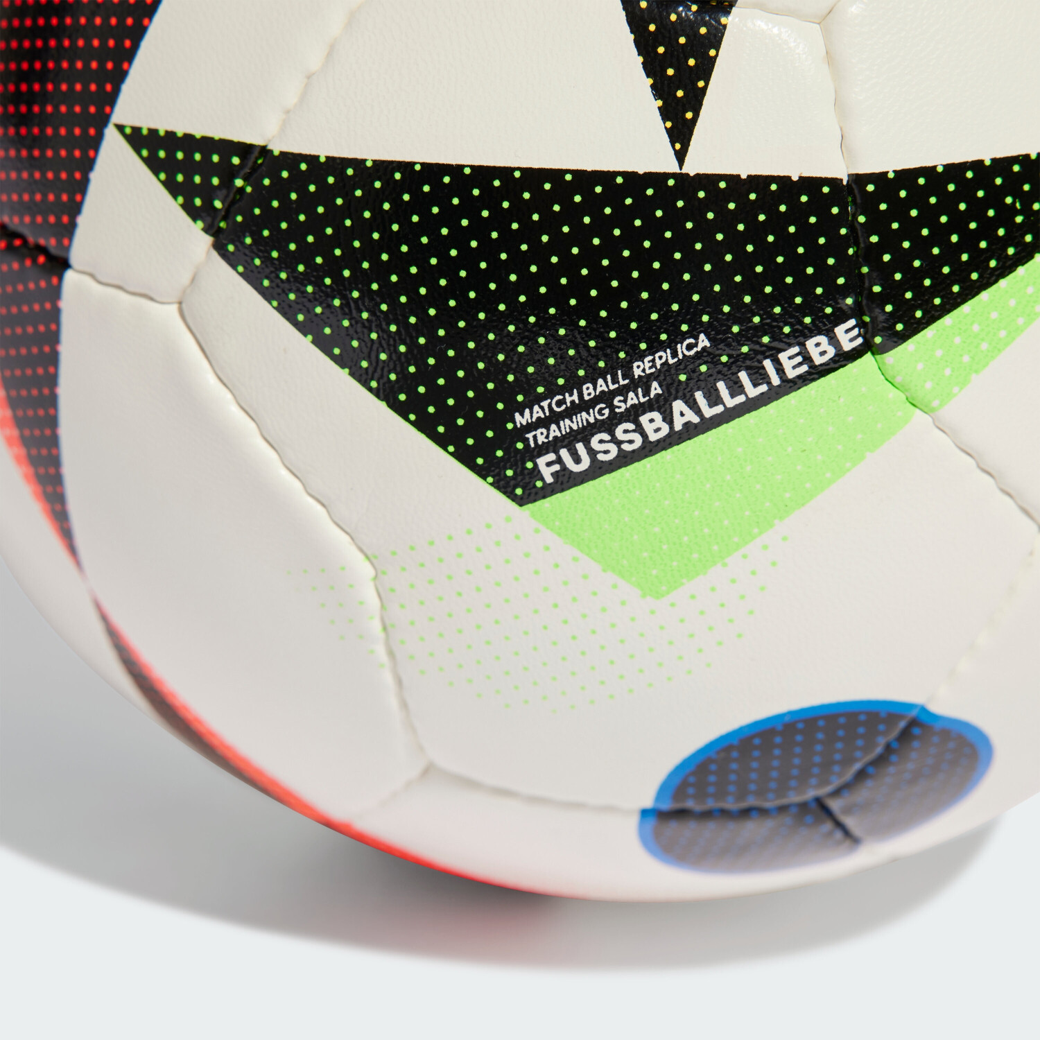 adidas Ballon FUSSBALLLIEBE Pro EURO 2024 Ballon de Match - Blanc
