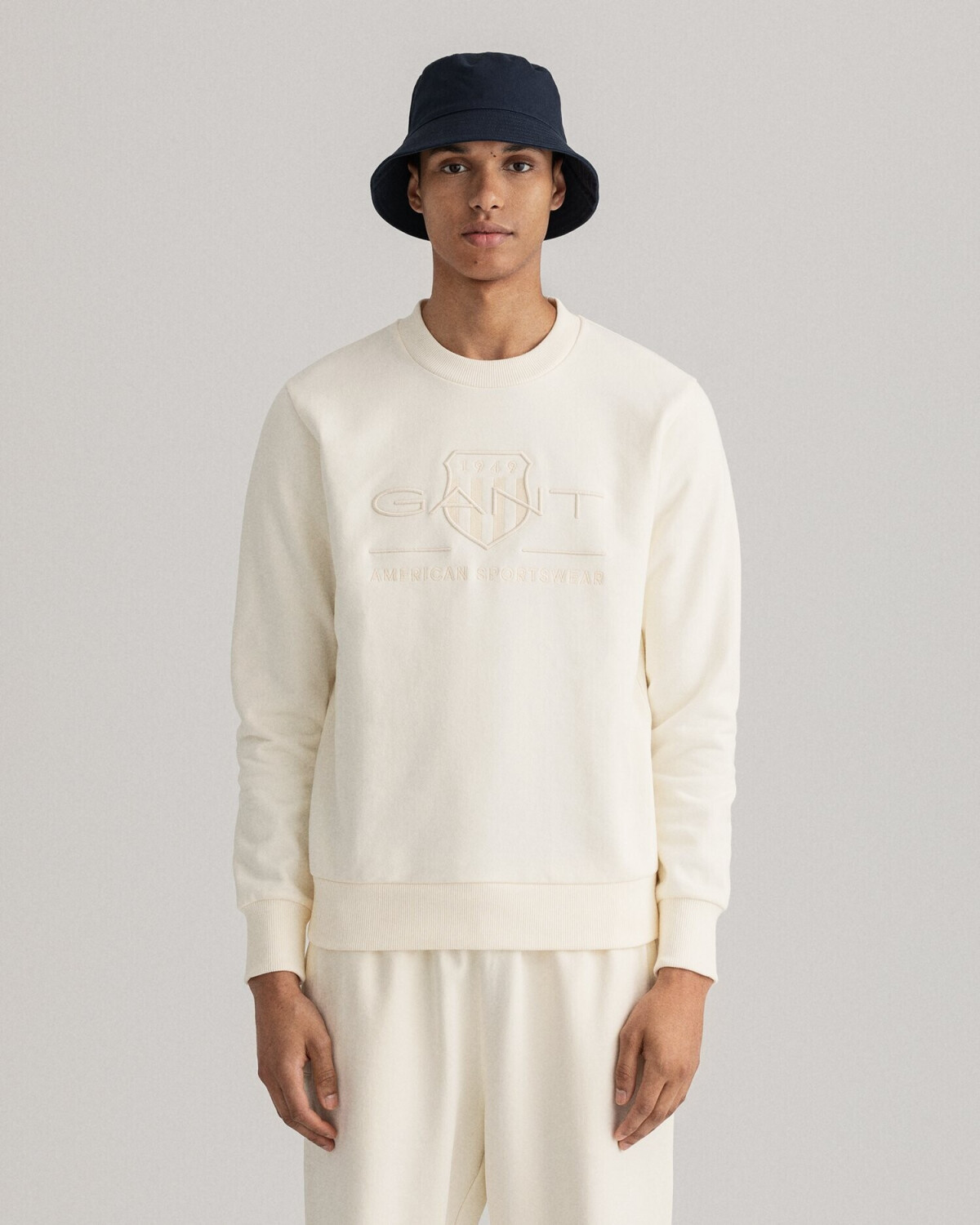 GANT Tonal Archive Shield crew neck sweatshirt (2036017-113) white