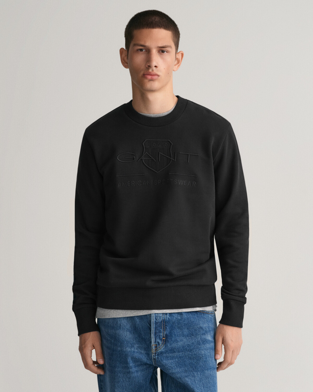 GANT Tonal Shield crew neck sweatshirt (2036017-5) black
