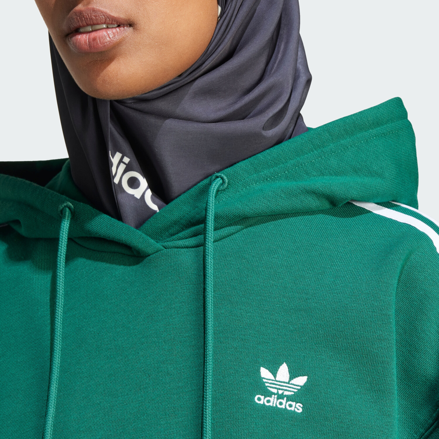 Adidas originals 3-stripes linear overhead hoodie top