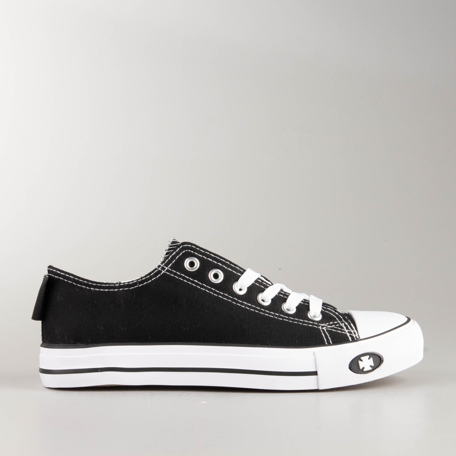 West Coast Choppers Low Warrior Trainers black