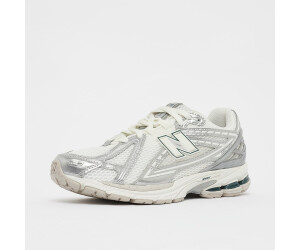 new-balance-1906r-silver- new-balance-1906r-silver-