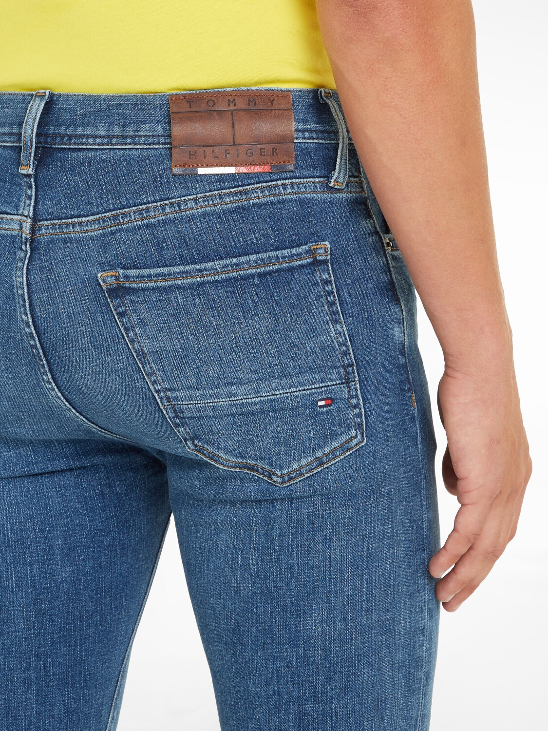 Buy Tommy Hilfiger TH Flex Bleecker Slim Jeans MW0MW33963 creek blue from 33.15 Today Best Deals on idealo