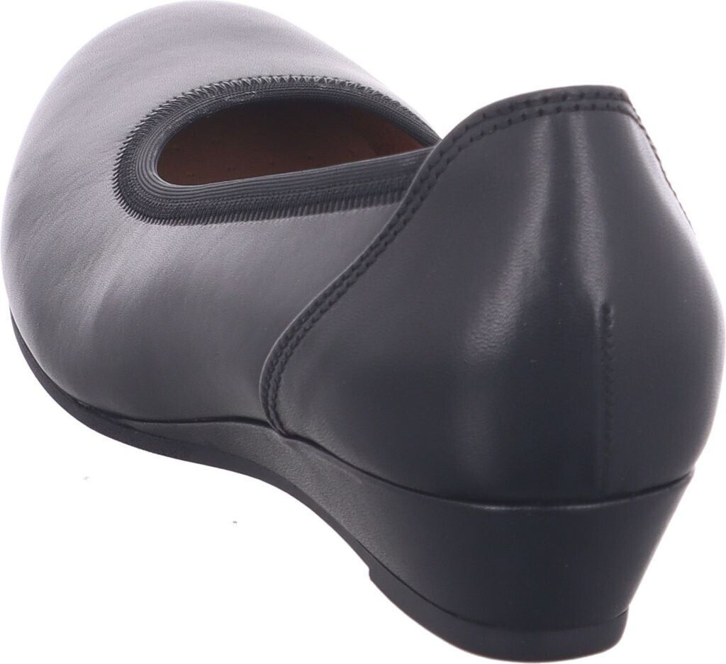 Black wedge pumps store