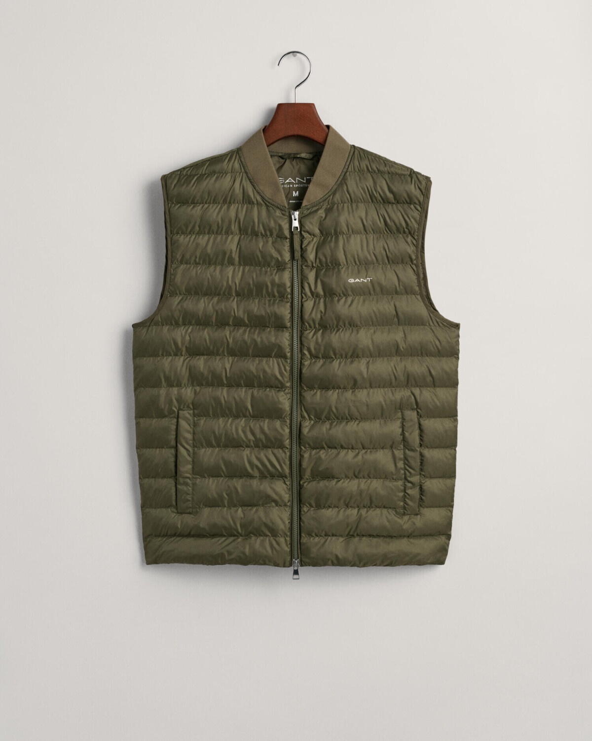 GANT Lightweight quilted bomber style waistcoat (7006301) juniper green
