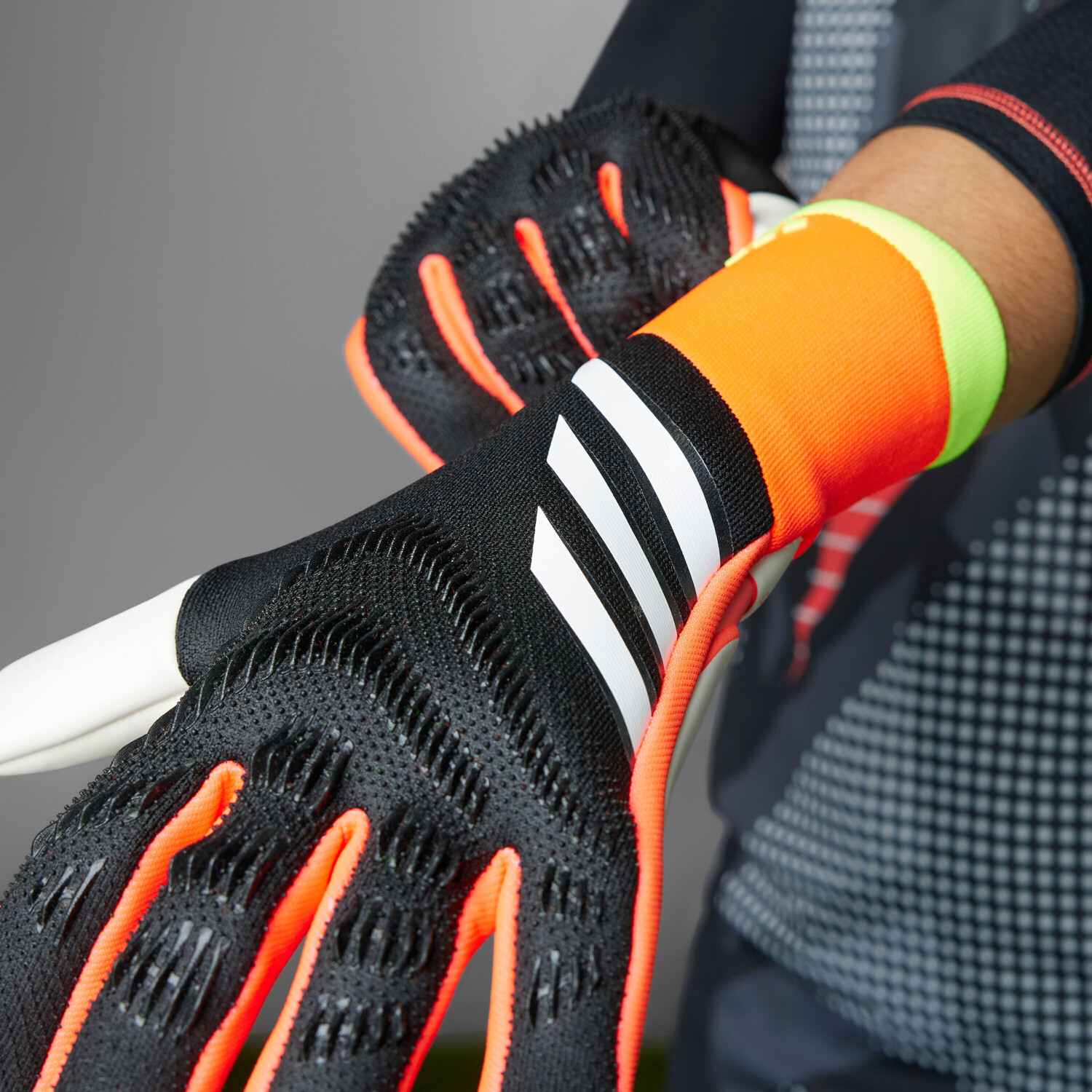 Adidas Predator Pro Goalkeeper Gloves black solar red solar yellow ab 109 99 Preisvergleich bei idealo