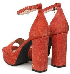 Carinii Sandals B8919 S52-000-000-F73