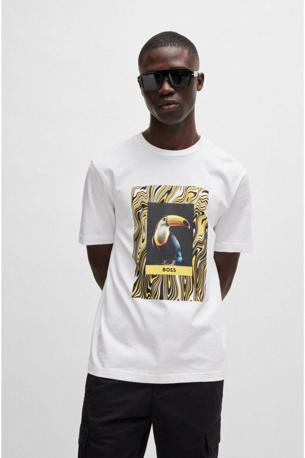 straight fit t shirt