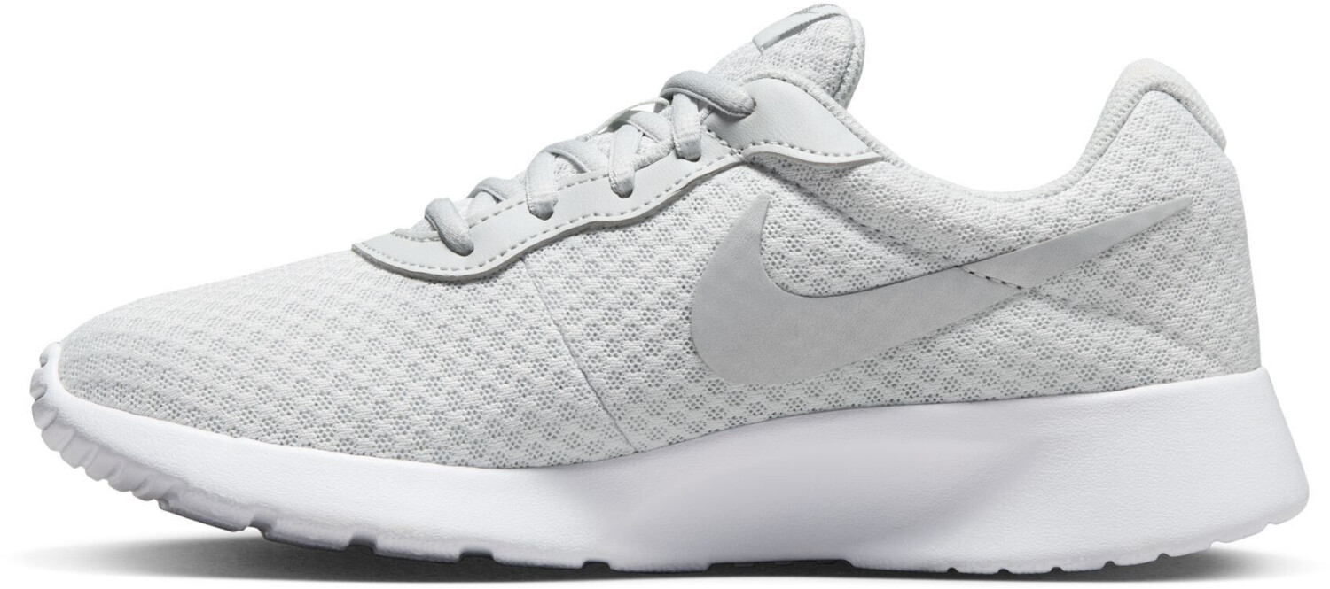 Nike tanjun idealo on sale