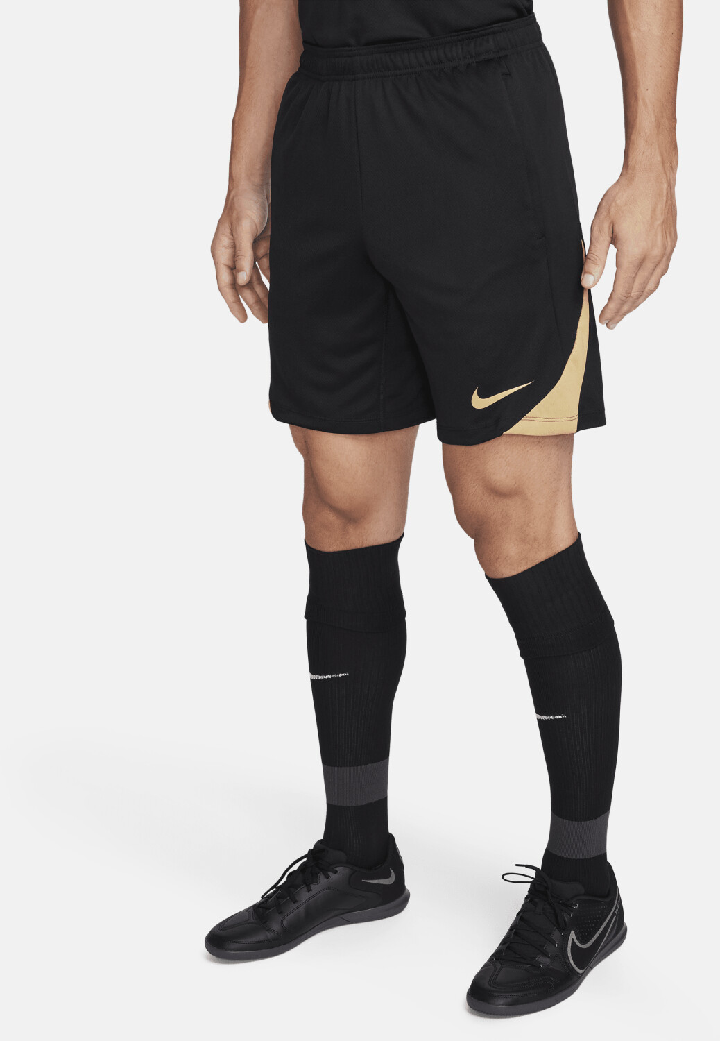 Nike Nike Strike Dri FIT Football Shorts FN2401 black black jersey gold metallic gold ab 29 96 Preisvergleich bei idealo