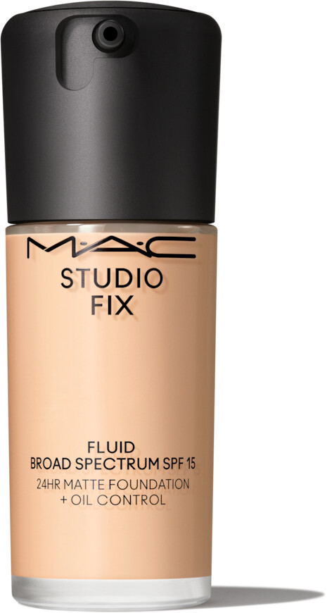 MAC Studio Fix Fluid Broad Spectrum SPF15 Foundation + Oil Control NC16