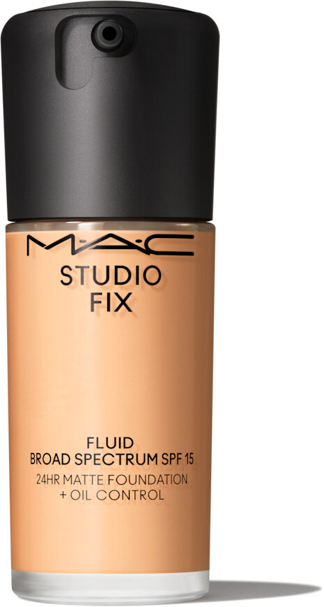 MAC Studio Fix Fluid Broad Spectrum SPF15 Foundation + Oil Control NC20