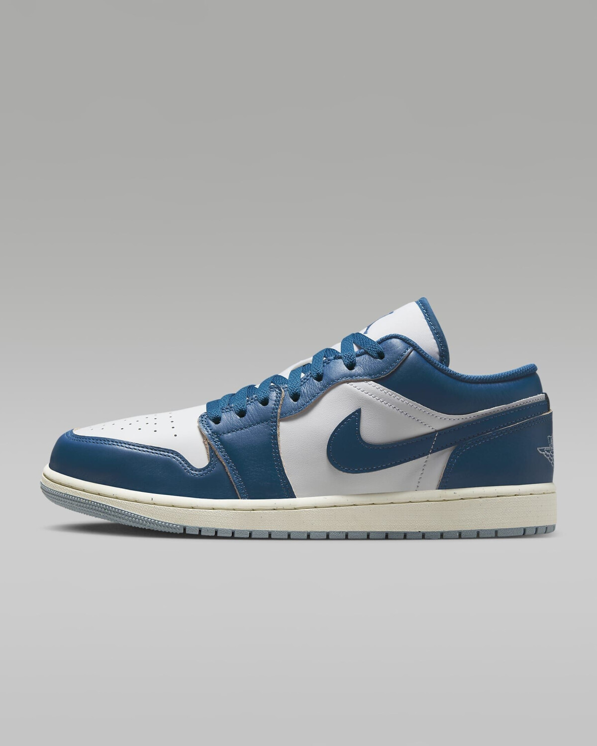Nike Air Jordan 1 Low SE white/blue grey/sail/industrial blue