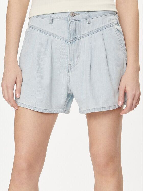 Levi's Featherweight Mom (A7513) poole party