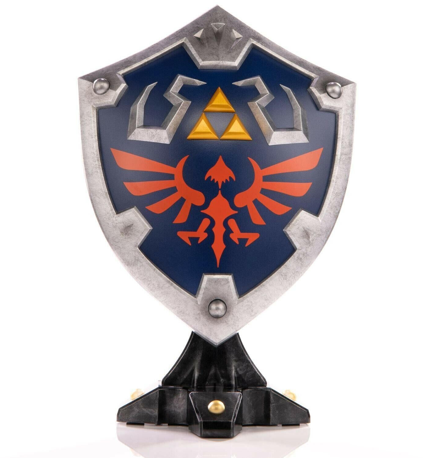 First4Figures The Legend of Zelda Breath of the Wild Hylian Shield Standard Edition 29cm