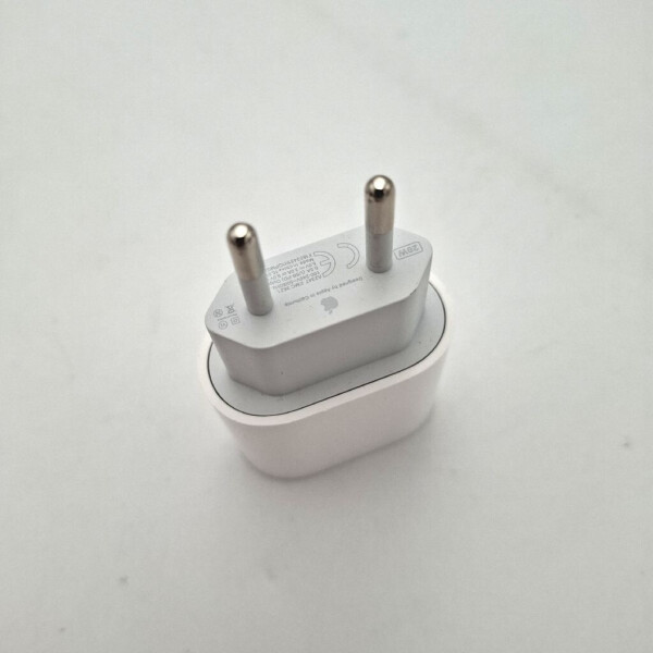 Apple USB-C Power Adapter 20W (MUVV3ZM/A), Bild 25