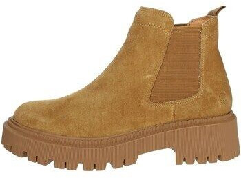Carmela 160116 camel