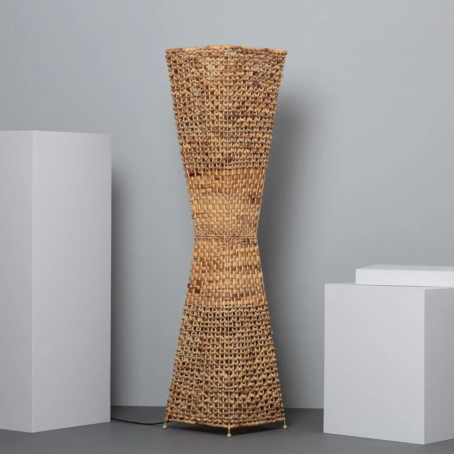LEDKIA LIGHTING Bijie Natural Fibre Floor Lamp