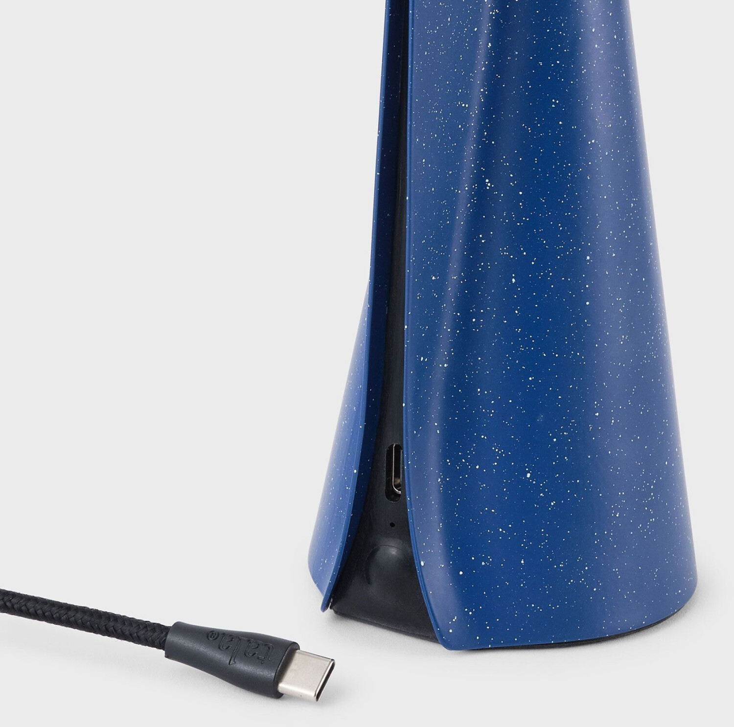 Tala Mantle Portable battery light 14 8.5W/200lm/2200K/CRI97/with dimmer/USB-C cable cobalt