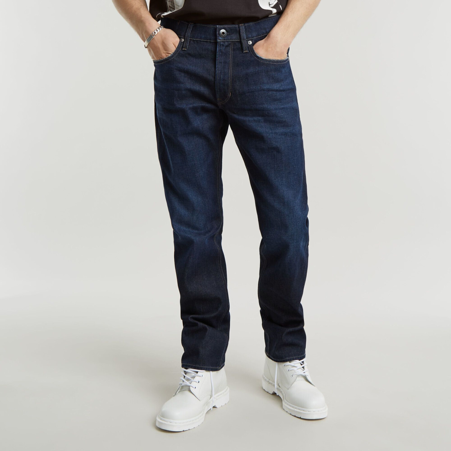 G-Star Mosa Straight Jeans (D23692) worn in hourglass