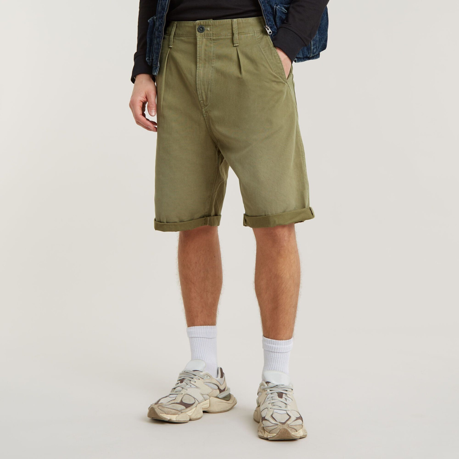 G-Star Pleated Chino Shorts (D24544) smoke olive