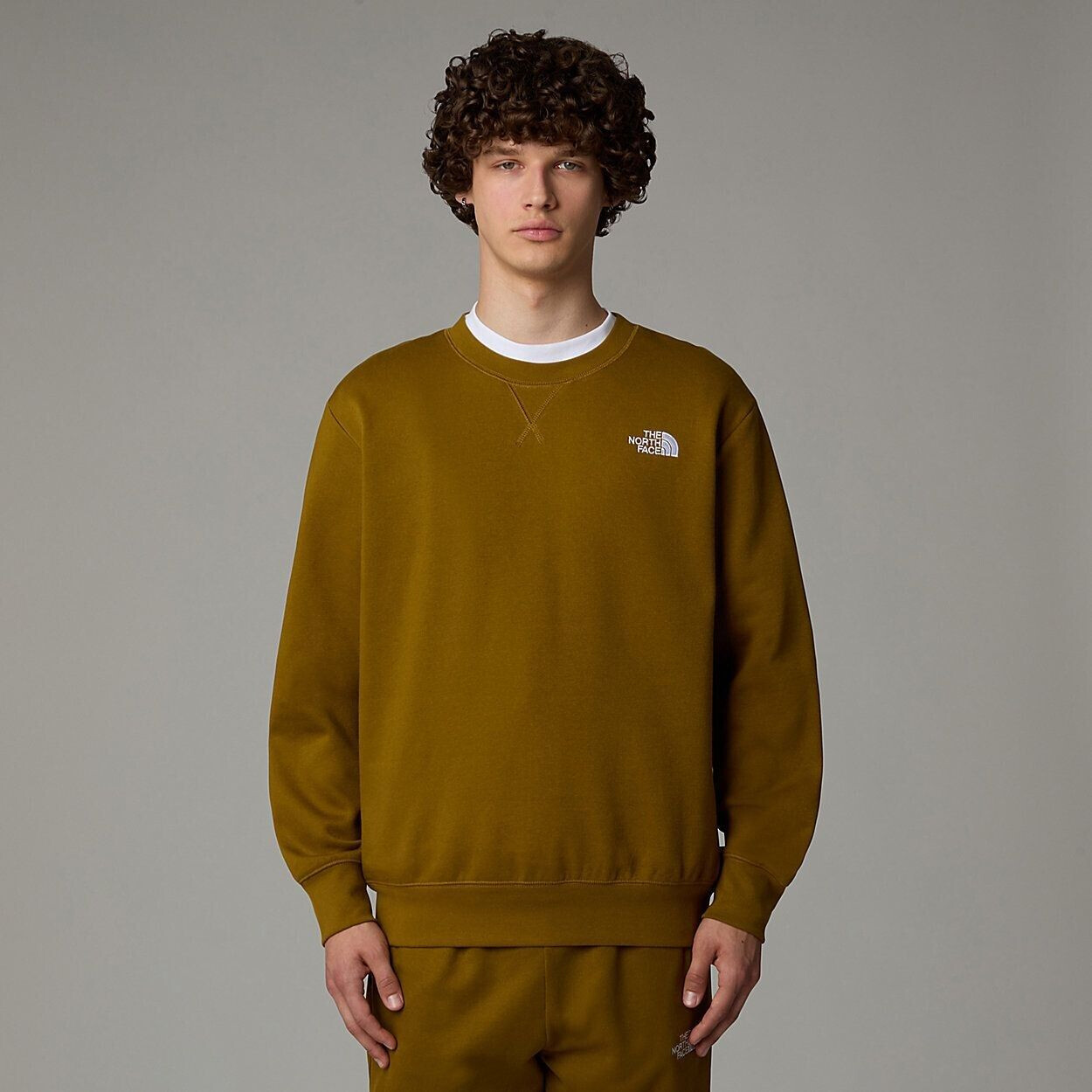 The North Face Essential Men's Sweatshirt (89ET)
