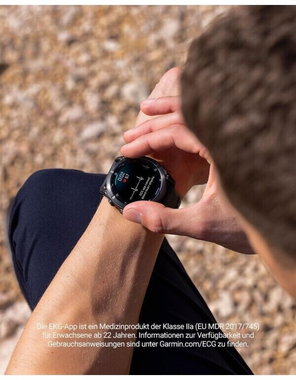 Garmin Garmin fenix® 8 47mm AMOLED Sapphire Titanium with Vented titanium bracelet - view 8