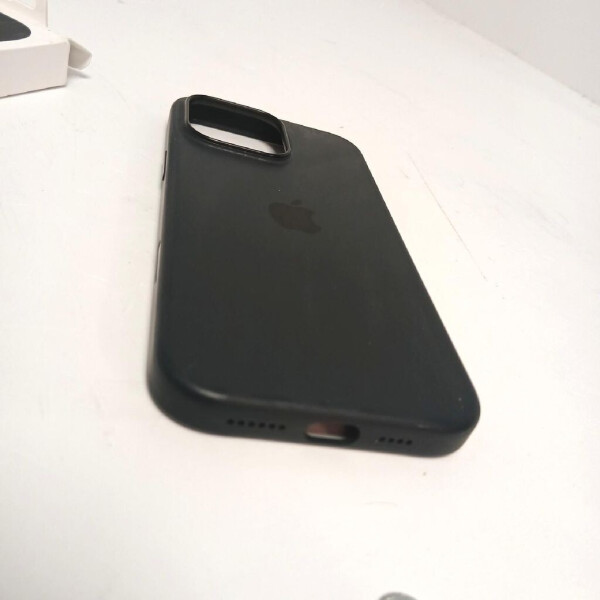 Apple Silikon Case mit MagSafe (iPhone 16 Pro Max) Schwarz, Bild 16