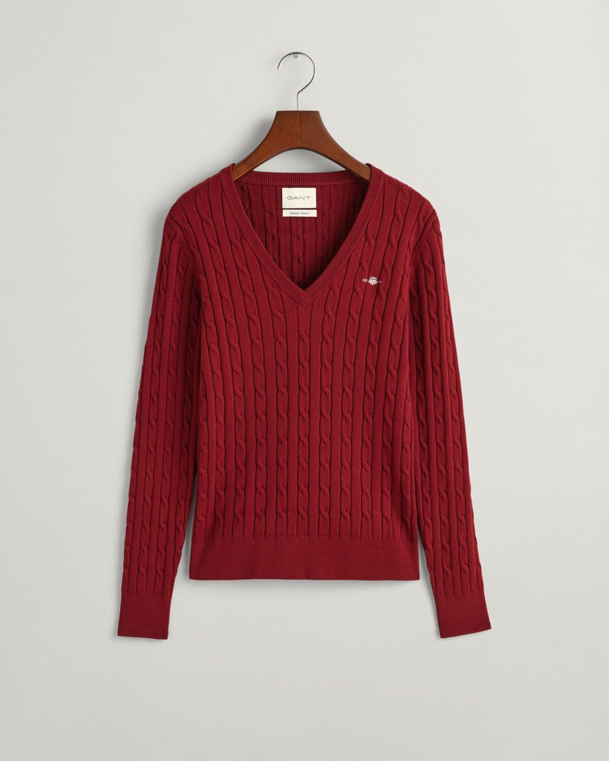GANT cable knit v-neck sweater in stretch cotton (4800101) plumped red