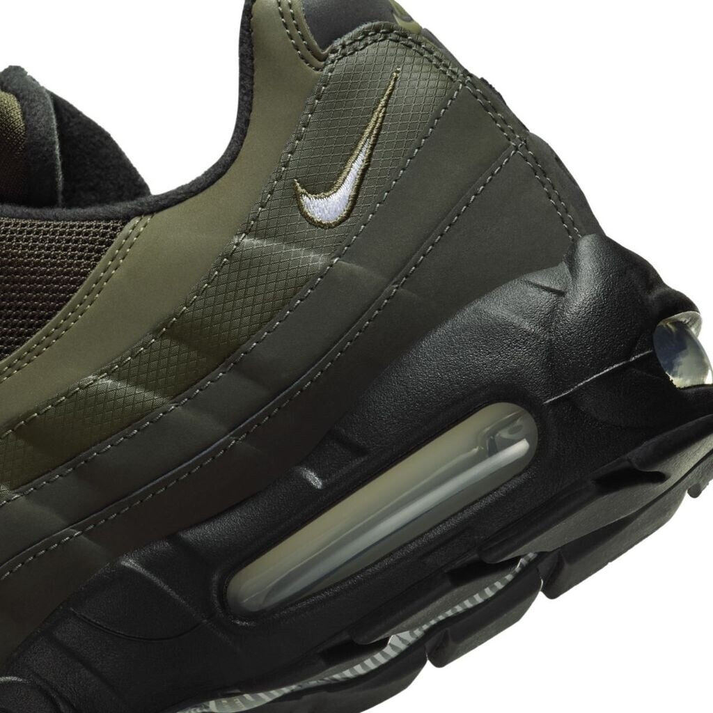 Air max 95 essential olive top