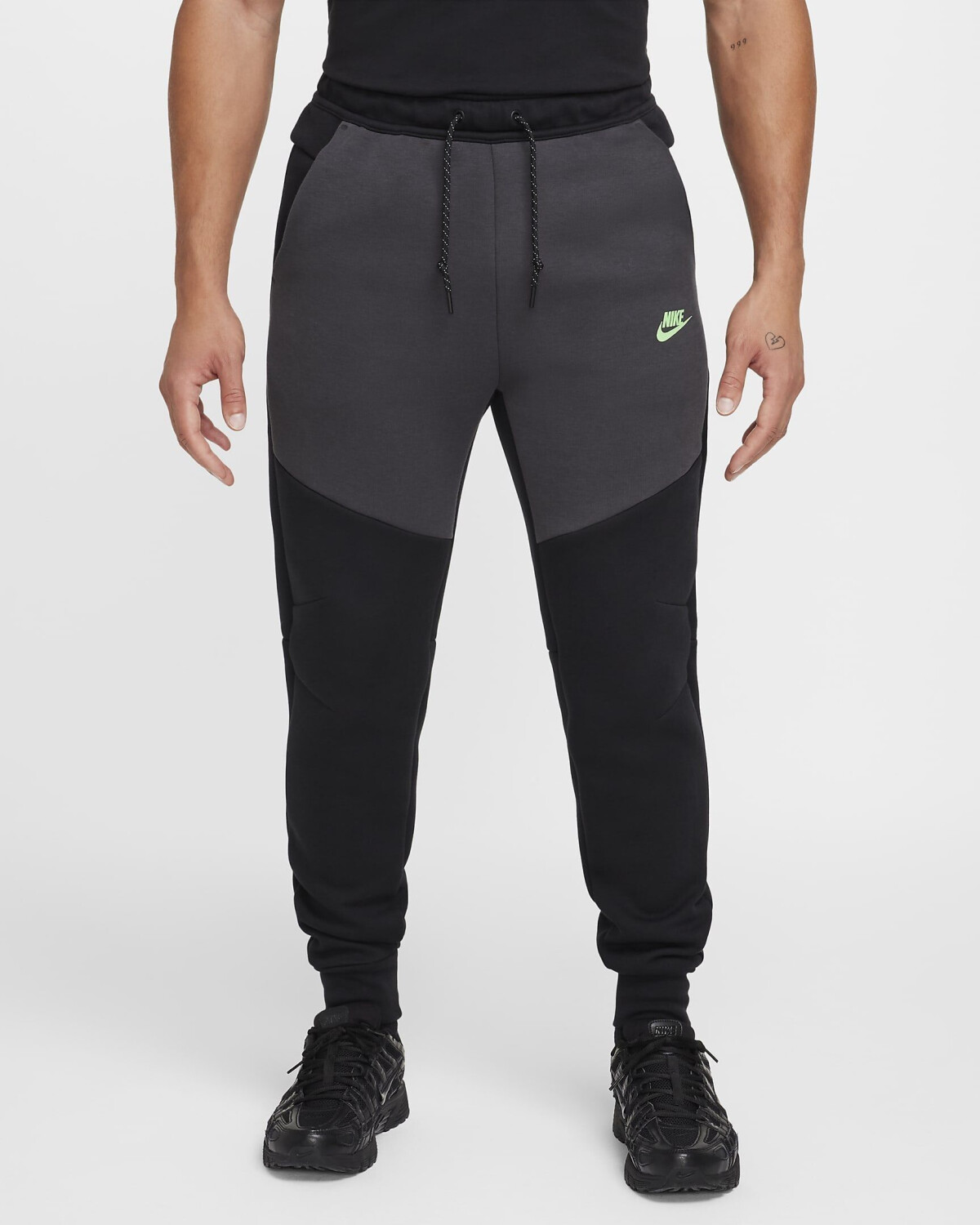 Nike Tech Fleece Jogger (HV0959) black/anthracite/green strike