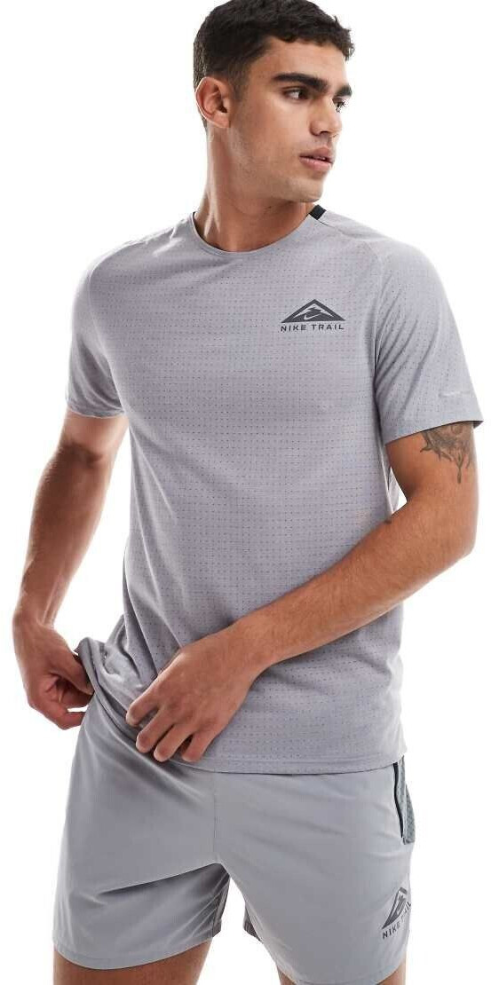 Nike Dri-FIT Trail Solar Chase T-Shirt