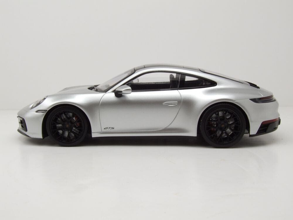 Minichamps 1:18 Porsche 911 Carrera 4 Gts 2020 silver ab 107 Minichamps 1:18 Porsche 911 Carrera 4 Gts 2020 silver ab 107