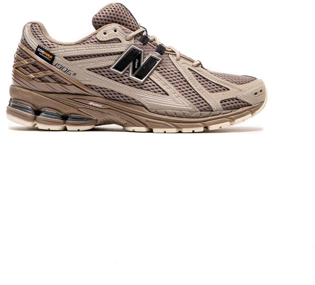 New Balance 1906R Sneaker in brown