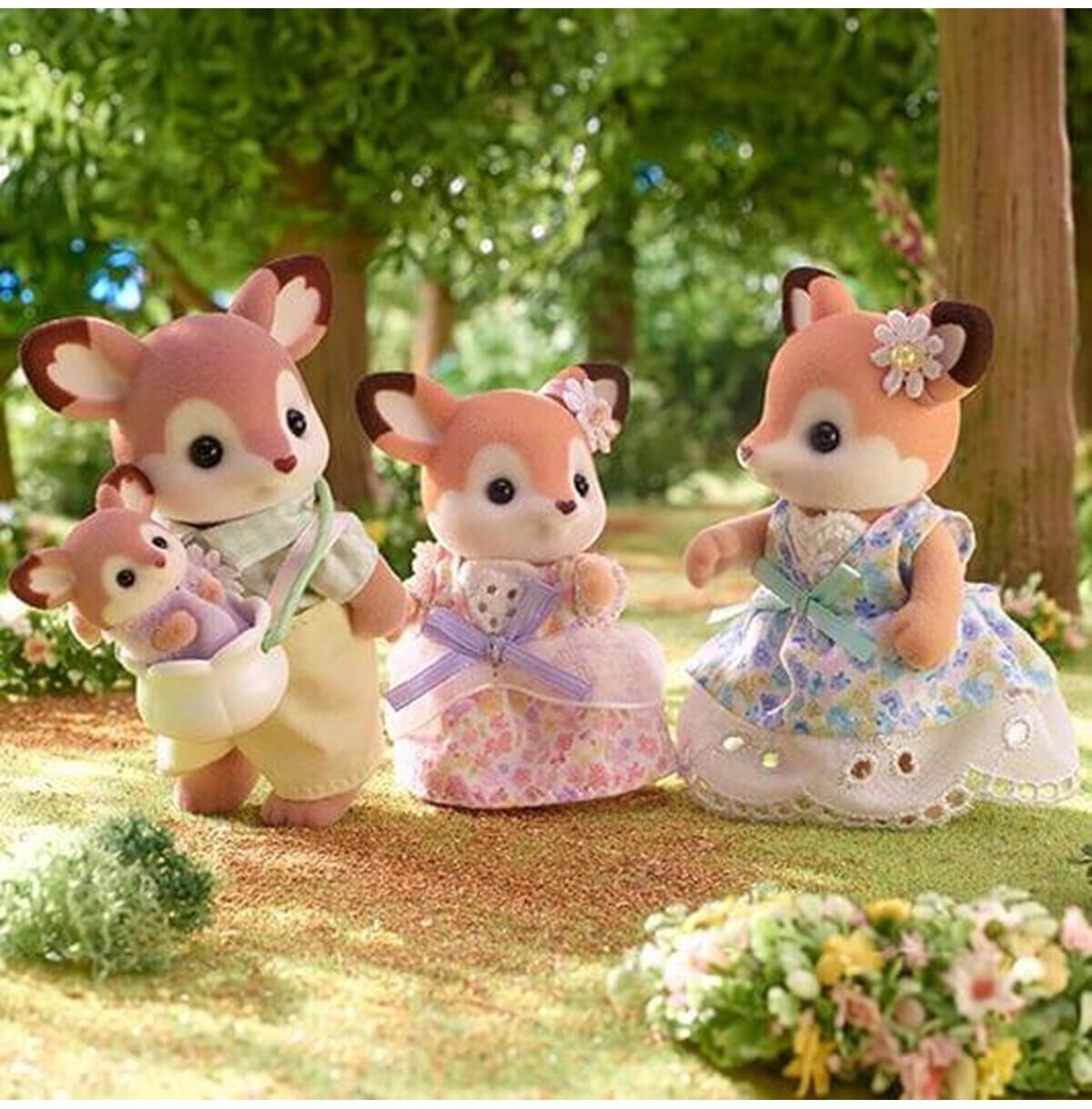 Sylvanian Families – Hertenfamilie (vader, Moeder, Dochter En Baby) – Bloemenoutfits, Speelset Voor Kinderen Vanaf 3 Jaar