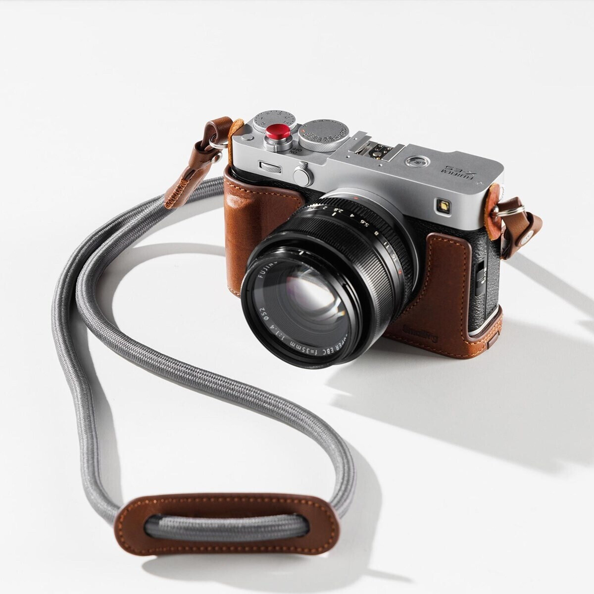 SMALLRIG Demi-étui En Cuir Pour Canon R50 V – Avec Dragonne, Protection Complète (Noir)
